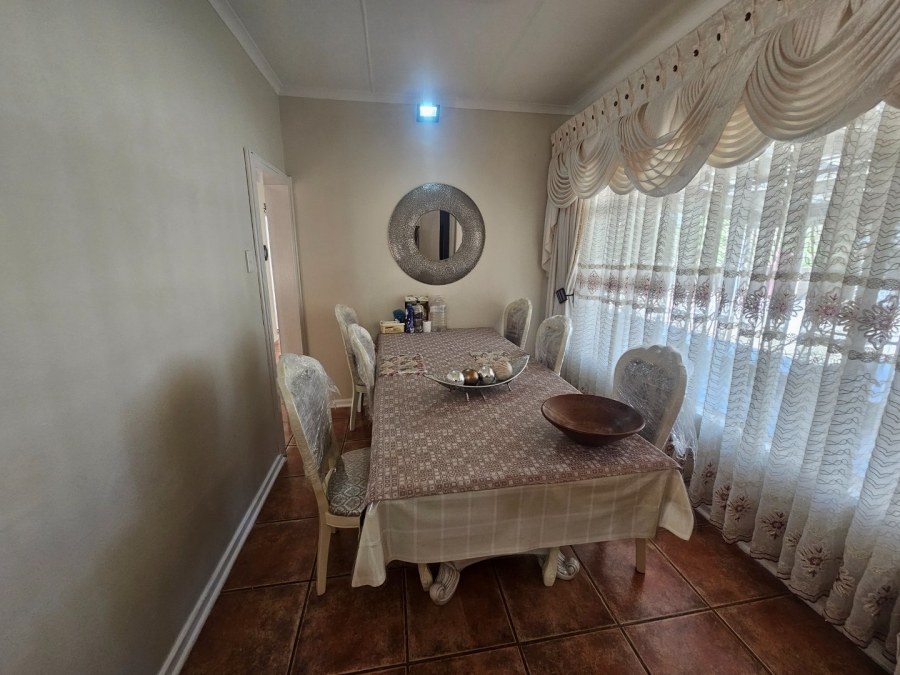 5 Bedroom Property for Sale in Panorama Free State